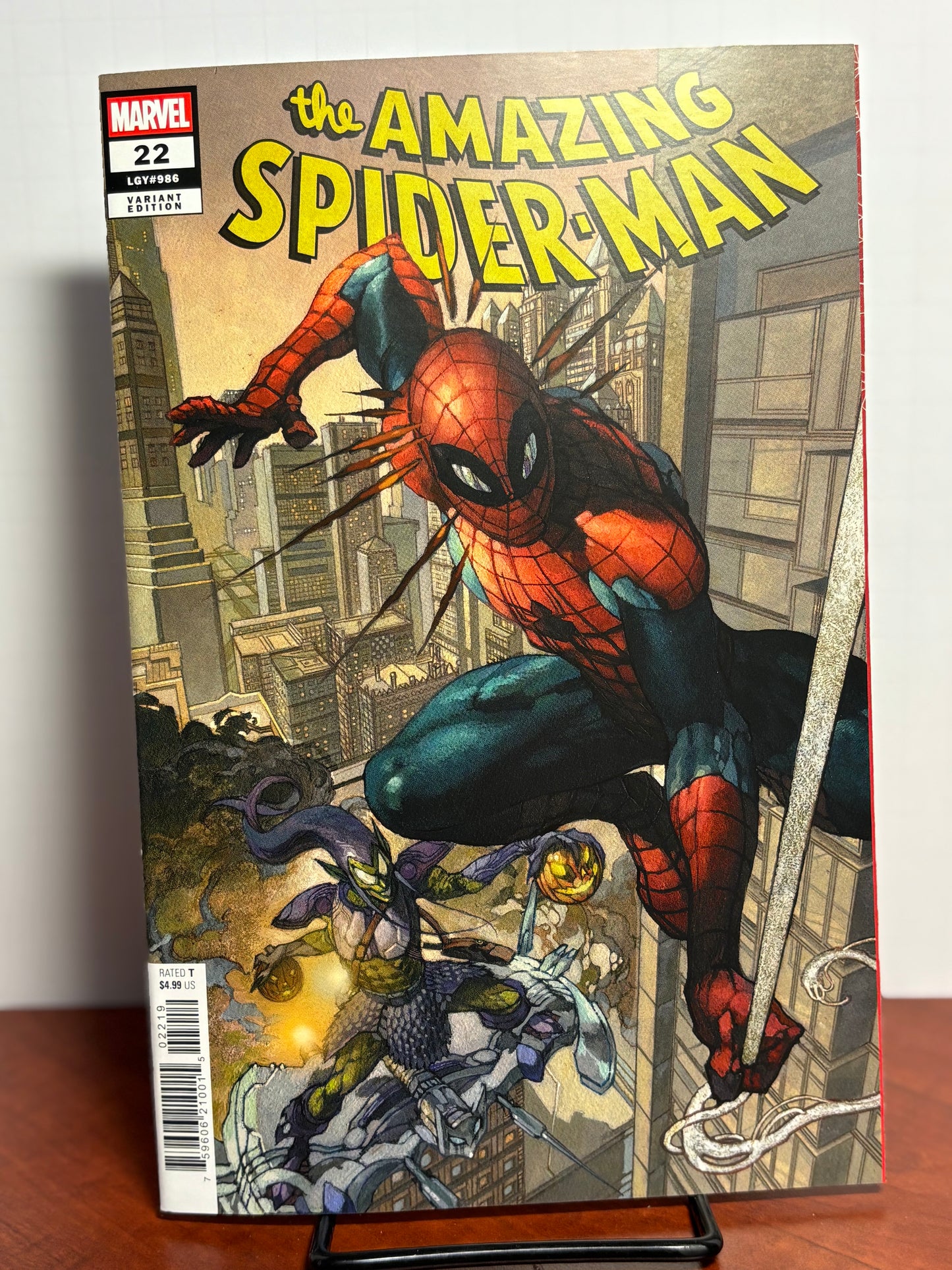 Amazing Spider-Man 22 Variant Edition 1:25 Incentive Ratio NM
